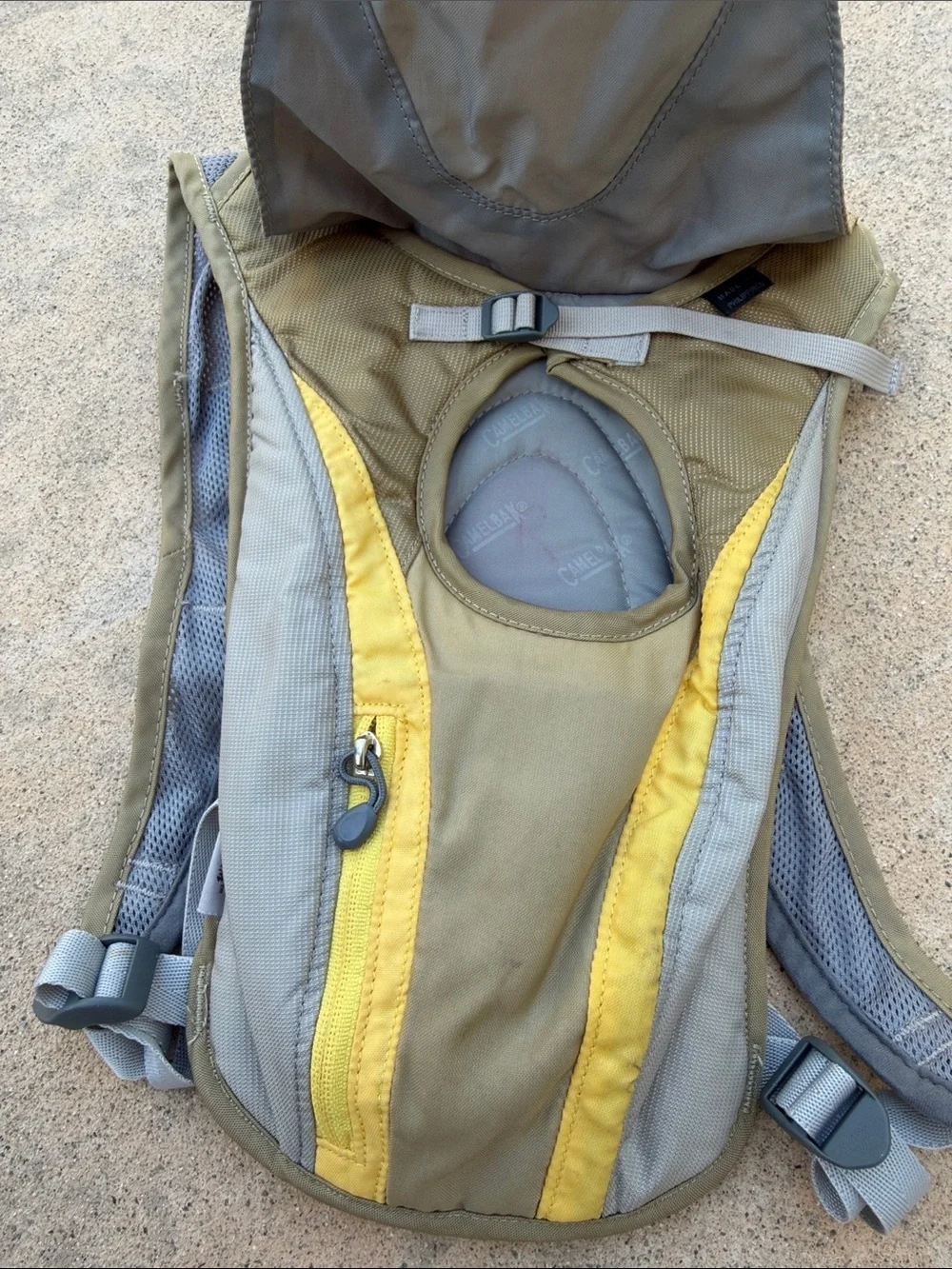 CAMELBAK Tan & Yellow 1.5L Hydration Pack Bladder not included